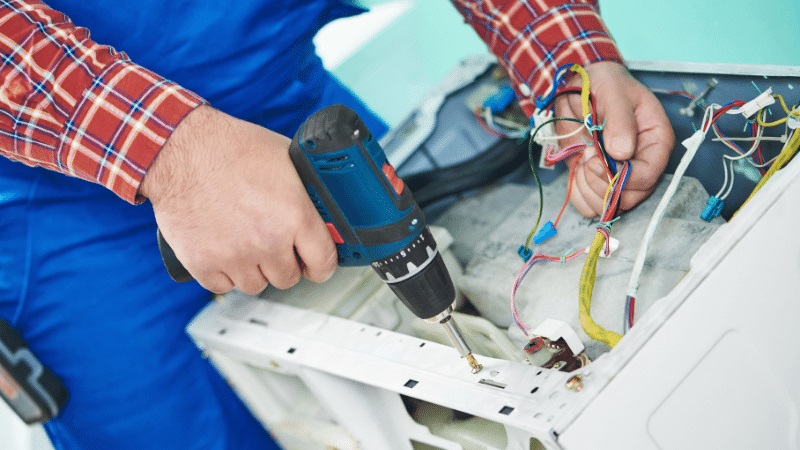 İstanbul Termoteknik Termoteknik çamaşır makinesi kart tamiri – Su almama arızası orijinal parça ile giderildi. - Teknik servis örneği